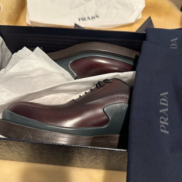 Prada round toe brushed leather oxfords size 6, EU 38,5-39 - Picture 13 of 15
